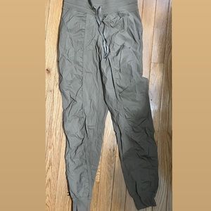 Lululemon tan joggers, never worn without tags (they don’t fit me)